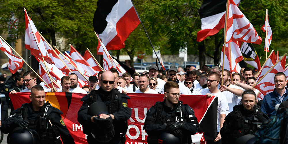 Vācija tiesa liek raidorganizācijai pārraidīt neonacistu priekšvēlēšanu reklāmu