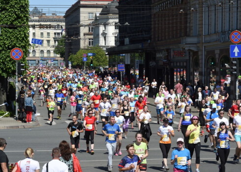 С 17 мая на время марафона ограничат движение и закроют набережную 11 Ноября