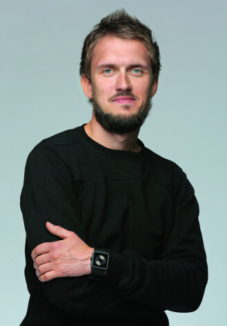 Gatis Mūrnieks jau vairākus gadus strādā Maskavā par reklāmu radošo direktoru. Viena no vīna darbības jomām ir lokāciju meklēšana reklāmu filmēšanai, un šā iemesla dēļ viņš šā gada sākumā apmeklēja Krimu.