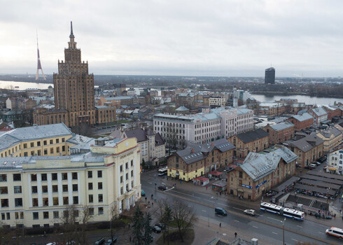 Latvijas Zinātņu akadēmija, Satiksmes ministrija un Centrāltirgus. 