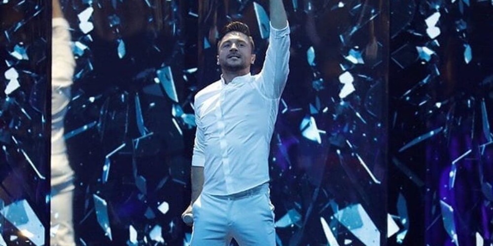 Сергей Лазарев показал обнаженный торс перед финалом «Евровидения»
