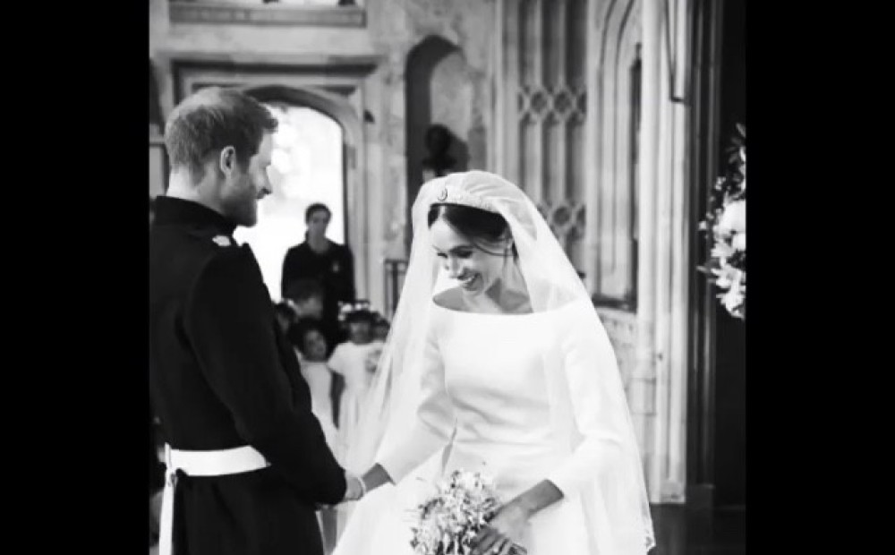 Princis Harijs un hercogiene Megana šodien svin 1. kāzu jubileju un dalās ar agrāk neredzētiem kadriem