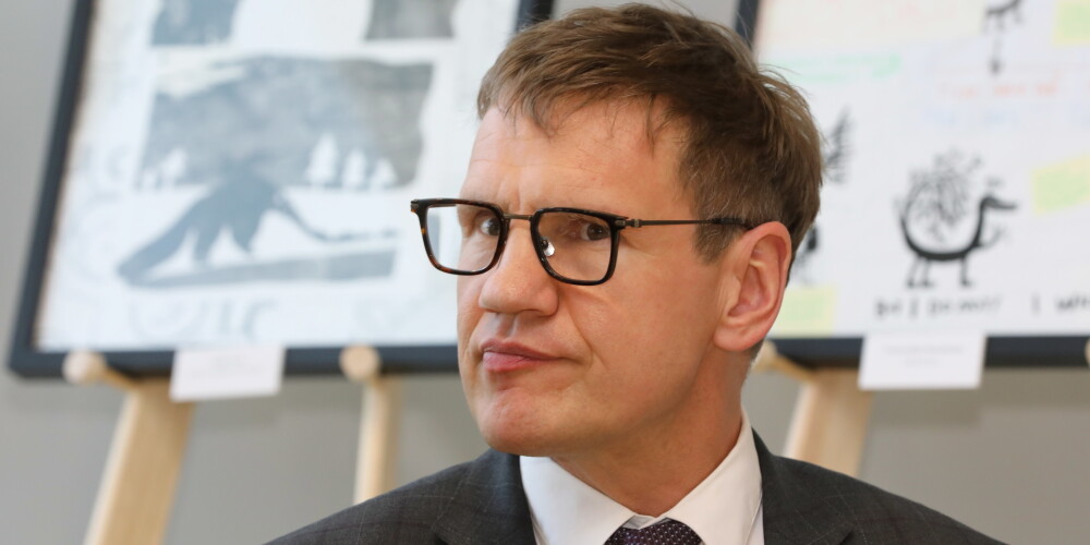Ekonomikas ministrija lēmusi vairs neuzticēt Andrim Ozolam vadīt Latvijas Investīciju un attīstības aģentūru