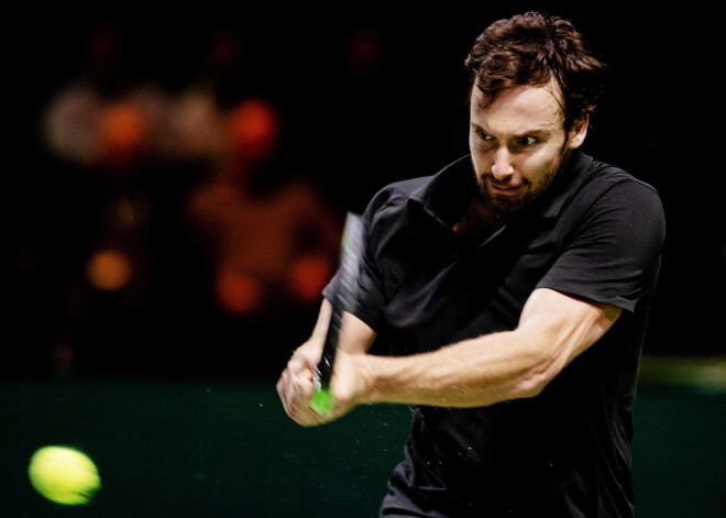 Gulbis ATP turnīrā Ženēvā neatrod pretargumentus spēcīgajam Zverevam