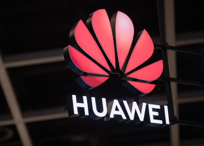 "Huawei" savu operētājsistēmu tirgū varētu laist ne vēlāk kā pavasarī