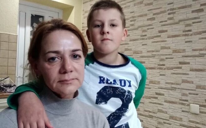 Mamma 13 gadus veco Rūdi audzina viena un ik dienu cīnās ar bērna sakropļoto veselību.