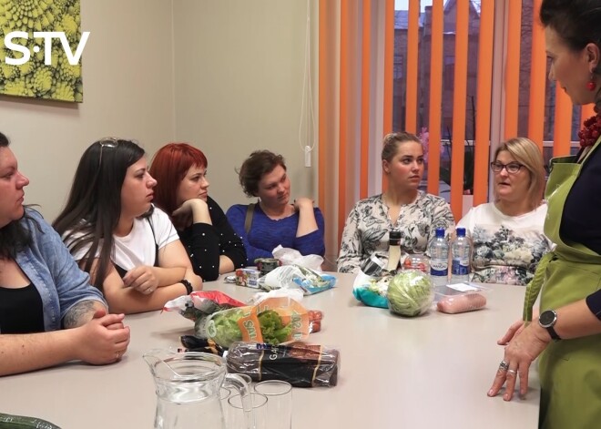 VIDEO: apalīšu šova dāmas revidē savu ēdienkarti