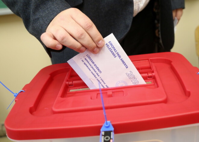 Из-за сбоев в системе ЦИК предлагает избирателям предварительно голосовать на своих участках