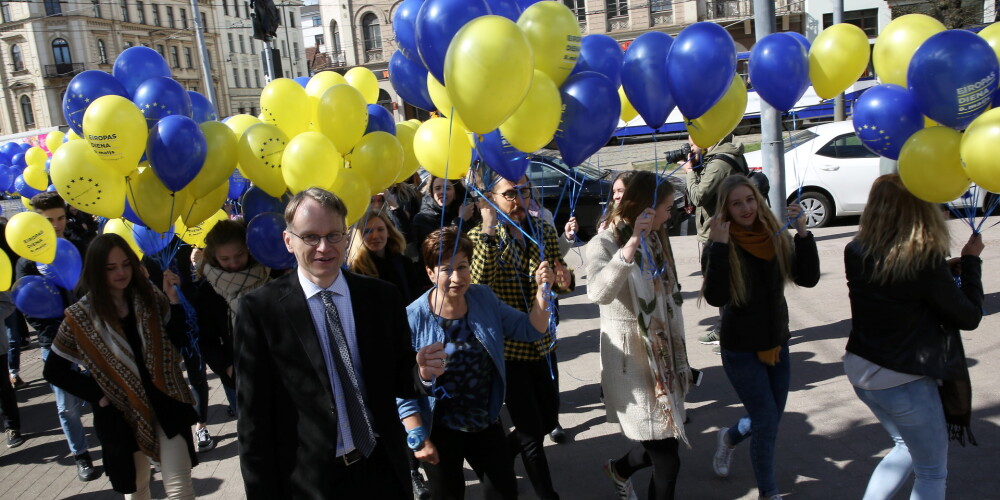Pilsrundāles skolēni aicina atteikties no baloniem