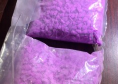 У ранее несудимого наркоторговца в Засулауксе изъяли 2,5 тысячи таблеток экстази