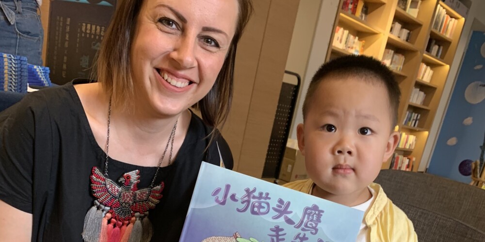 Pūcīte Ucipuci un Zane Zusta iepriecina arī ķīniešu bērnus
