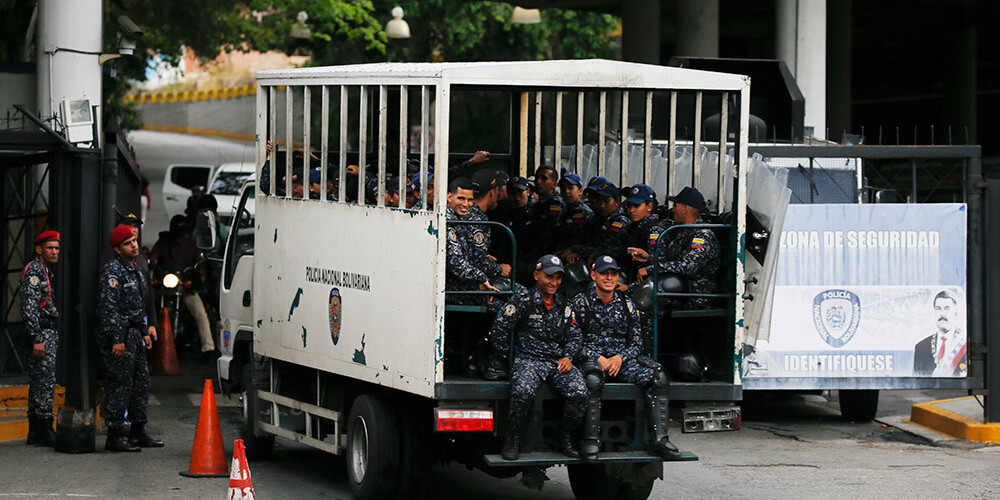 Venecuēlas cietumā sadursmēs ar policiju gājuši bojā 23 ieslodzītie
