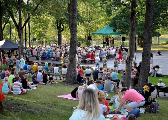 Vasaras brīvdabas koncerti Kultūras pils “Ziemeļblāzma” parkā