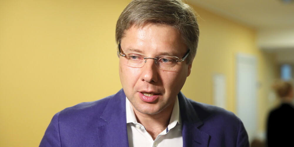 Ušakovs vēl nav lēmis par savu padomnieku komandu darbam EP