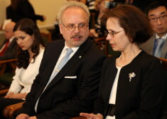 Kas ir jaunā Latvijas prezidenta Egila Levita sieva Andra