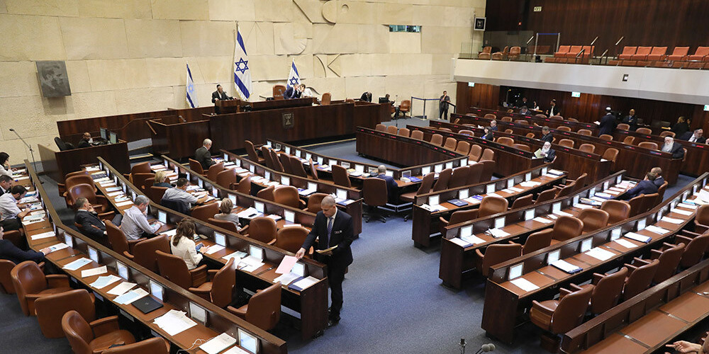 Izraēlas Knesets debatē par parlamenta atlaišanu