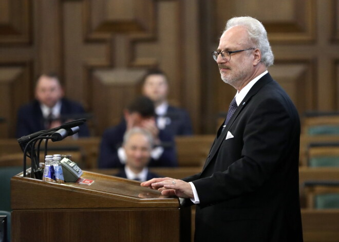 "Beidzot būs cienījams prezidents" - tauta soctīklos pauž sajūsmu par Levita ievēlēšanu