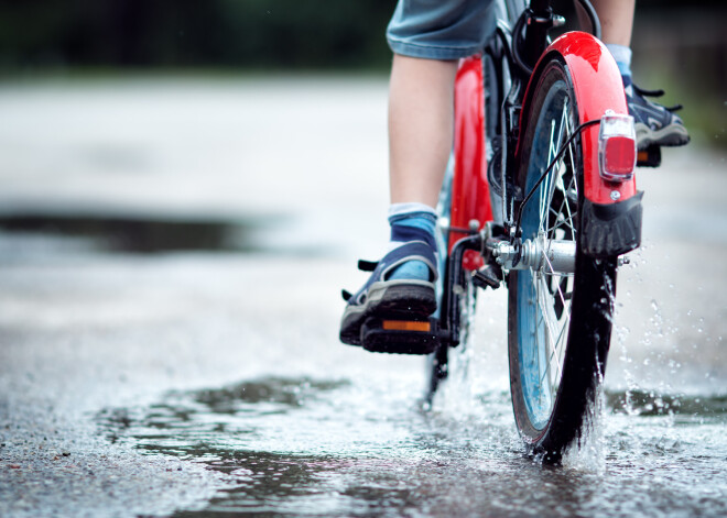 Traģiskā negadījumā Tartu miris 5 gadus vecs puisītis, kurš nelaimes brīdī vadījis velosipēdu
