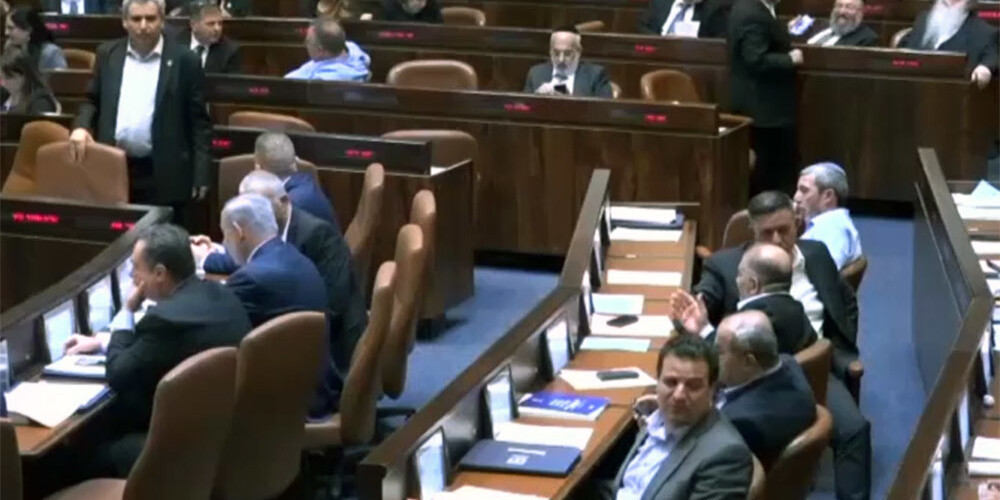 Izraēlā gaidāmas vēl vienas parlamenta vēlēšanas: Knesets nobalsojis par savu atlaišanu