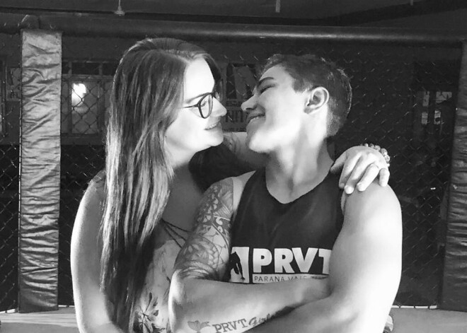 UFC čempione un viņas sieva cieš bruņotā laupīšanā