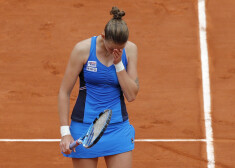 Karolīnai Plīškovai "Roland Garros" beidzies krietni ātrāk nekā pati to būtu vēlējusies.