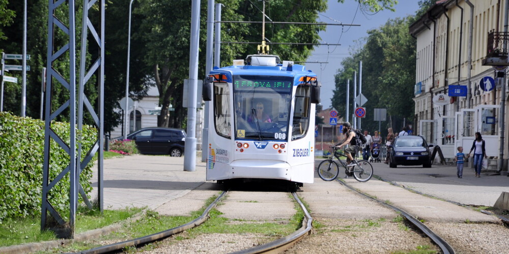Teju gatavie jaunie Daugavpils tramvaji uz sliedēm vēl nenonāk