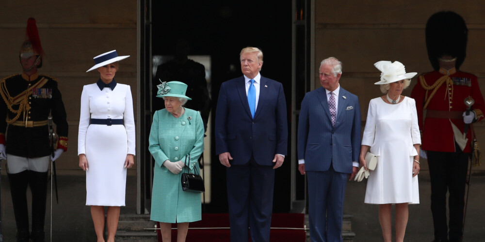 Дональд и Мелания Трамп встретились с Елизаветой II в Лондоне
