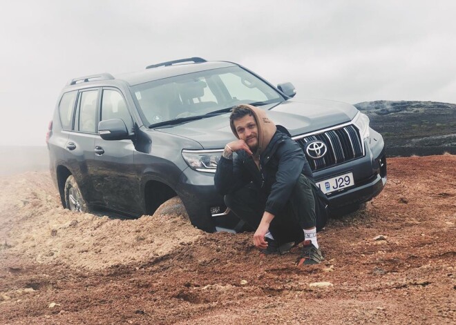 Поведение российского блогера в Исландии осудили и местные, и соотечественники