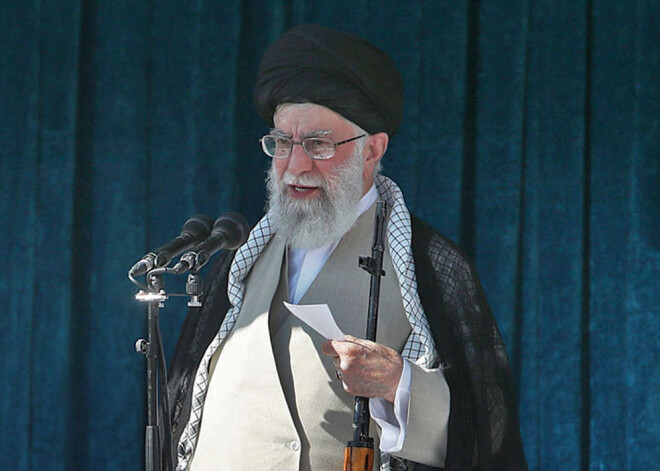 Ajatolla Hamenei: ASV Tuvo Austrumu miera plāns ir "islāma pasaules lielā nodevība"