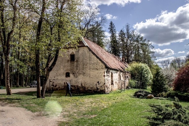 Iespējams, ka turpmāk Vārmes muižas kompleksu varētu attīstīt kā tūrisma vai kultūras objektu.