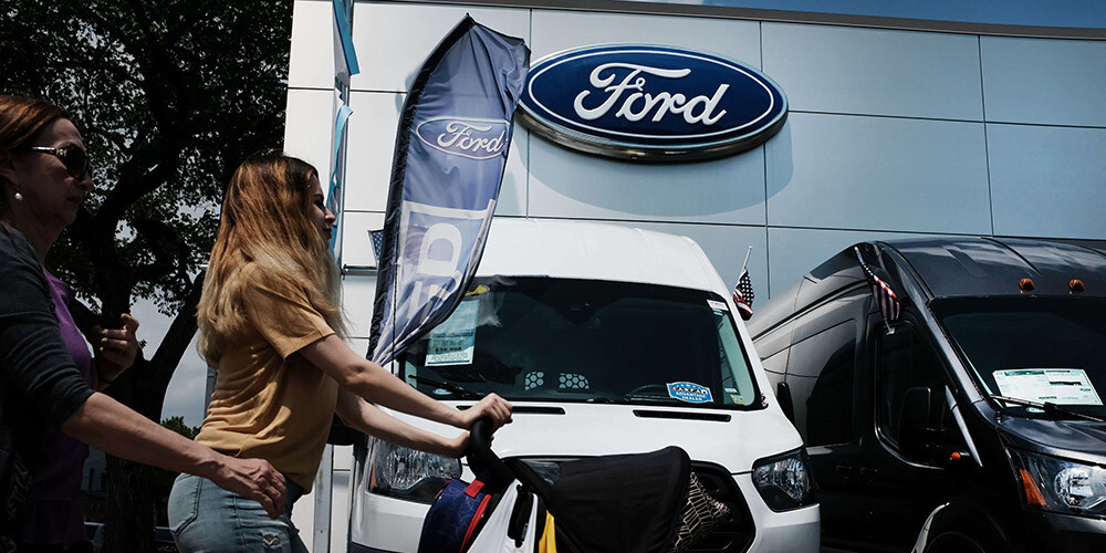 "Ford" nākamgad paredzējis slēgt ražotni Velsā