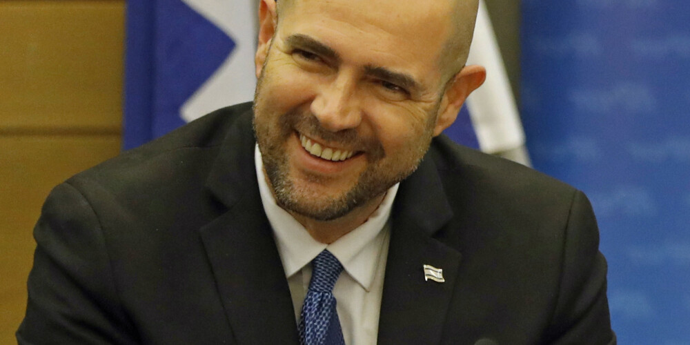 Izraēlā pirmo reizi par ministru iecelts atklāts gejs