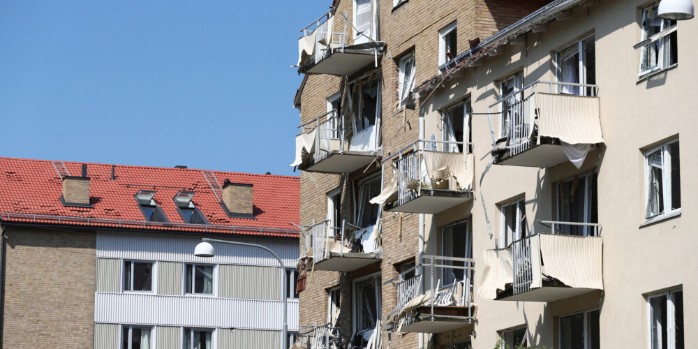 Divās daudzdzīvokļu mājās Zviedrijā notikusi eksplozija: 25 cilvēki cietuši