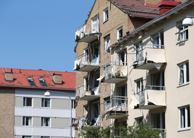 Divās daudzdzīvokļu mājās Zviedrijā notikusi eksplozija: 25 cilvēki cietuši