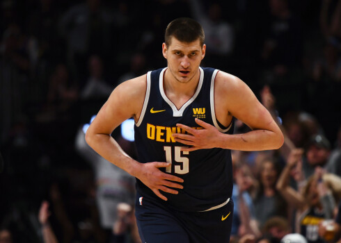 Viena no lielākajām serbu zvaigznēm šajā sastāvā ir Nikola Jokičs no Denveras "Nuggets".