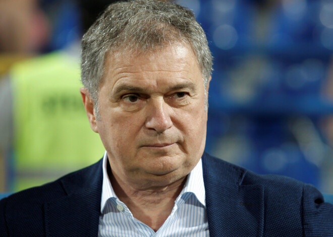 Melnkalnes futbola izlases treneris neierodas uz spēli un tiek atlaists