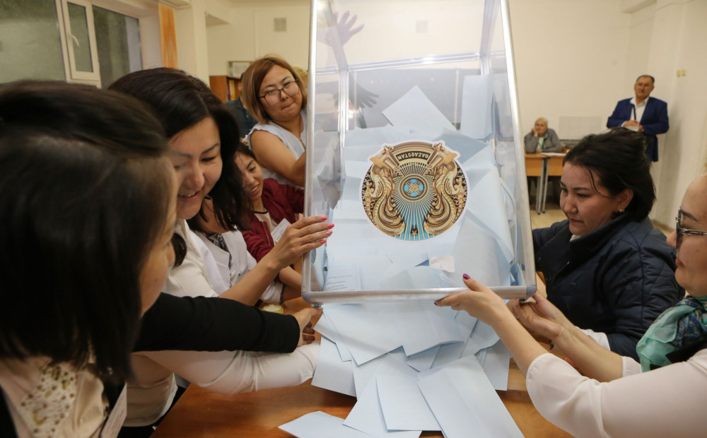 Balsotāju aptauja: Kazahstānas prezidenta vēlēšanās uzvarējis Tokajevs