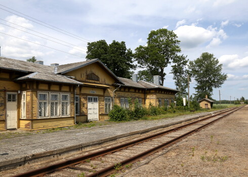 Lietuvā sākti demontētās dzelzceļa līnijas Mažeiķi-Reņģe atjaunošanas darbi