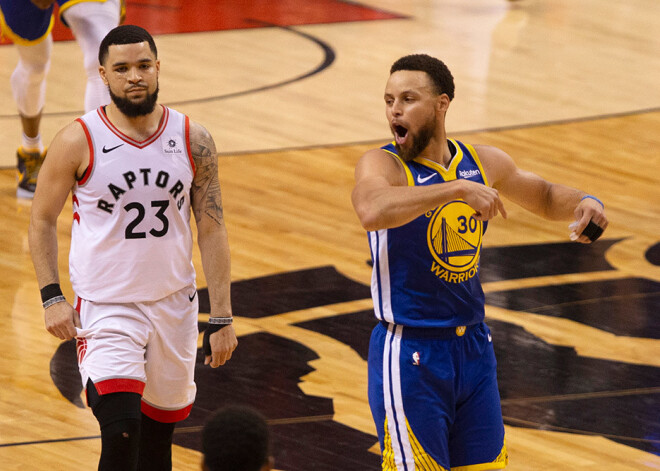 "Warriors" izglābjas mača galotnē un panāk finālsērijas sesto spēli pret "Raptors"