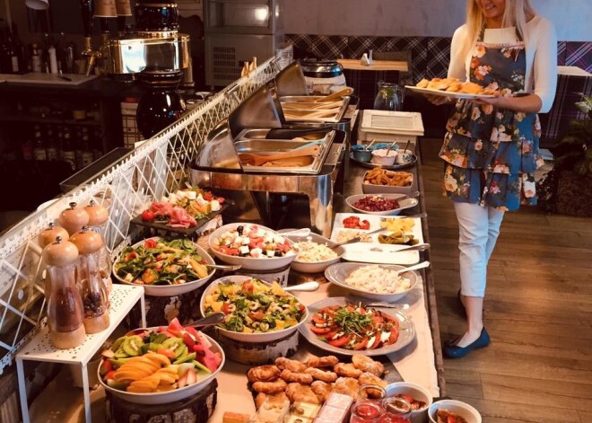 "Мы устали": Закрылся очередной ресторан в Риге