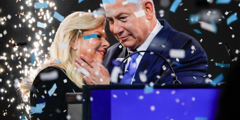Netanjahu sieva atmaksās valstij 55 000 šekeļu lietā par nodokļu maksātāju naudas izsaimniekošanu