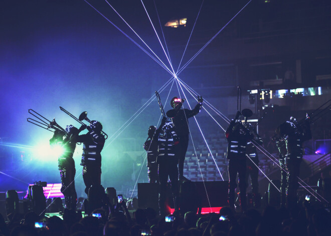 Космический концерт Muse привел в восторг зрителей в Arēna Rīga