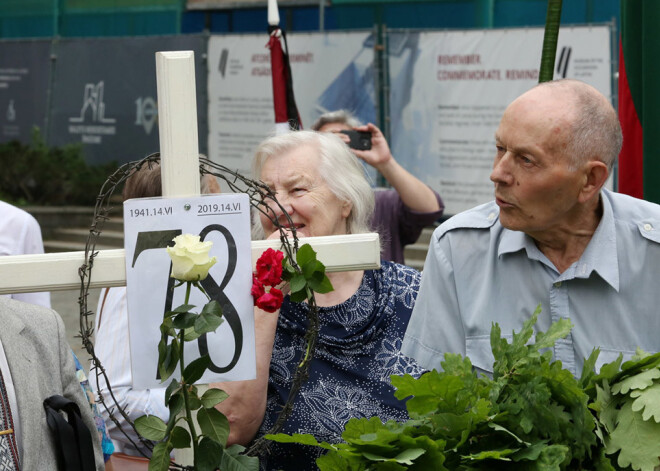 Baltijas valstīs piemin staļinisko deportāciju upurus