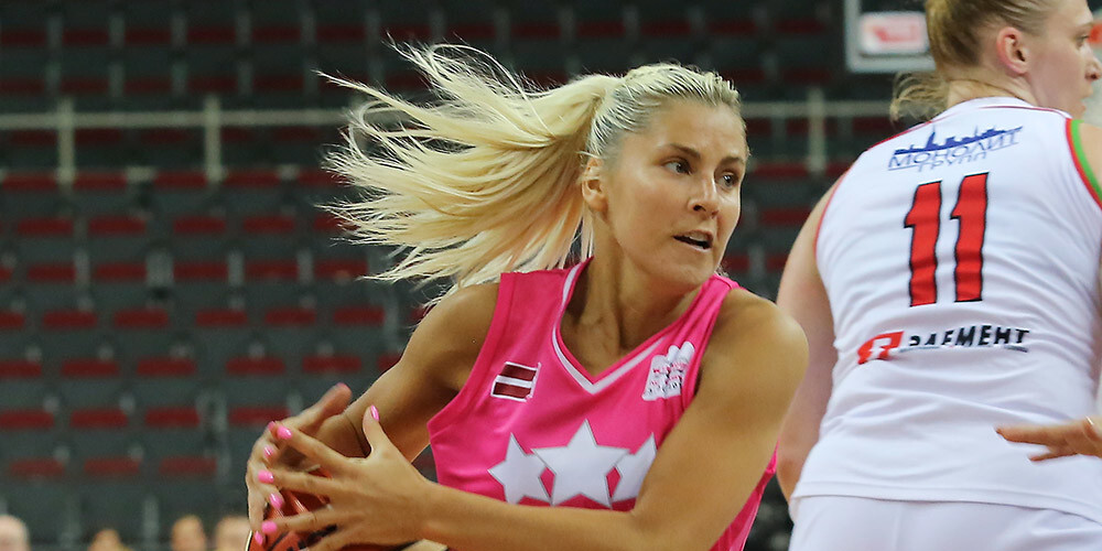 Latvijas izlases basketbolistes pārbaudes turnīrā Prāgā uzvar mājinieci Čehiju