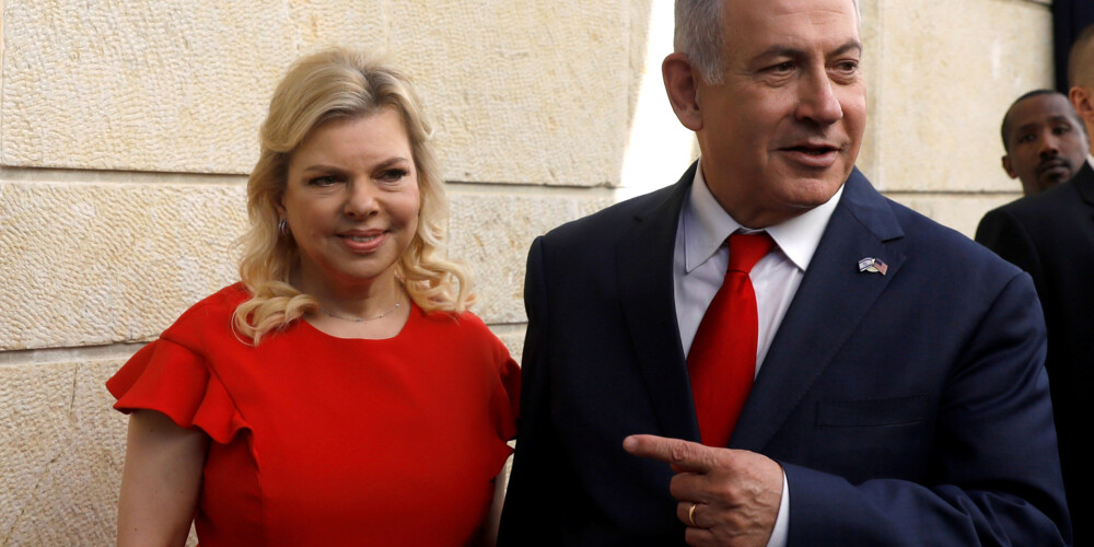 Par valsts līdzekļu izsaimniekošanu notiesāta Izraēlas premjerministra sieva