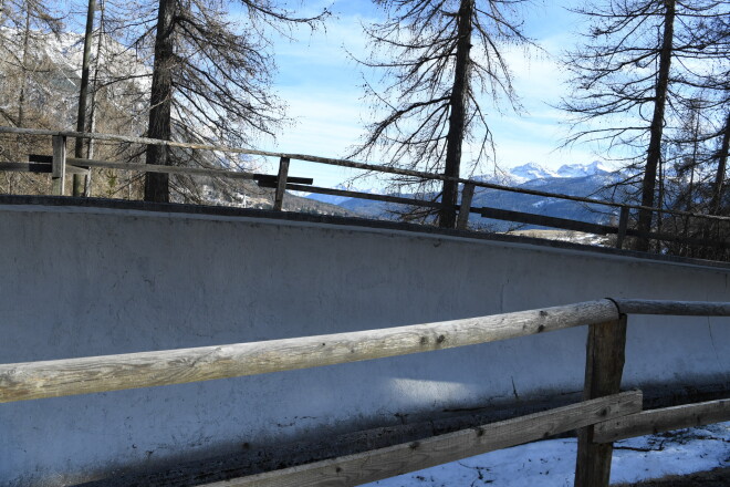 Kortīnas d’Ampeco bobsleja un kamaniņu trase.