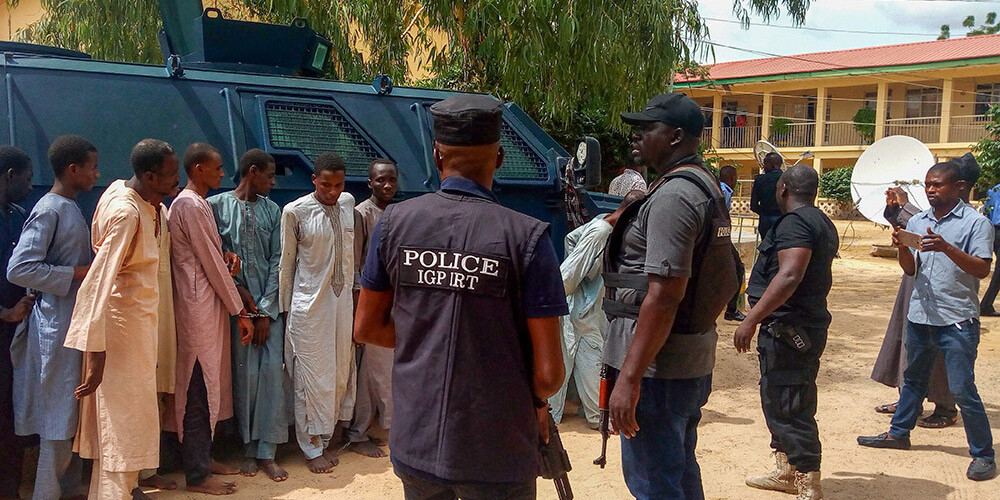 Trīs spridzinātāju pašnāvnieku uzbrukumā Nigērijā 30 bojāgājušie