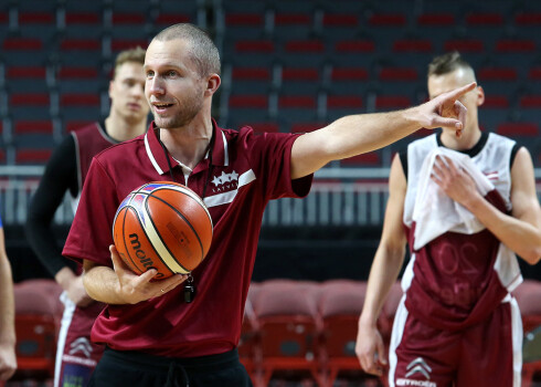 Latvijas U-19 basketbola izlasē pirms PK atlicis atskaitīt vairs tikai vienu lieko