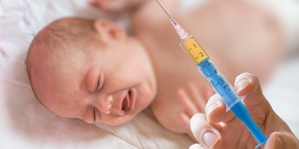Два младенца умерли без вакцин: завершилось расследование потрясших Латвию трагедий