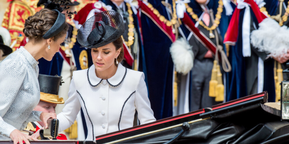 В сети обсуждают грубое поведение герцогини Кэтрин по отношению к королеве Испании